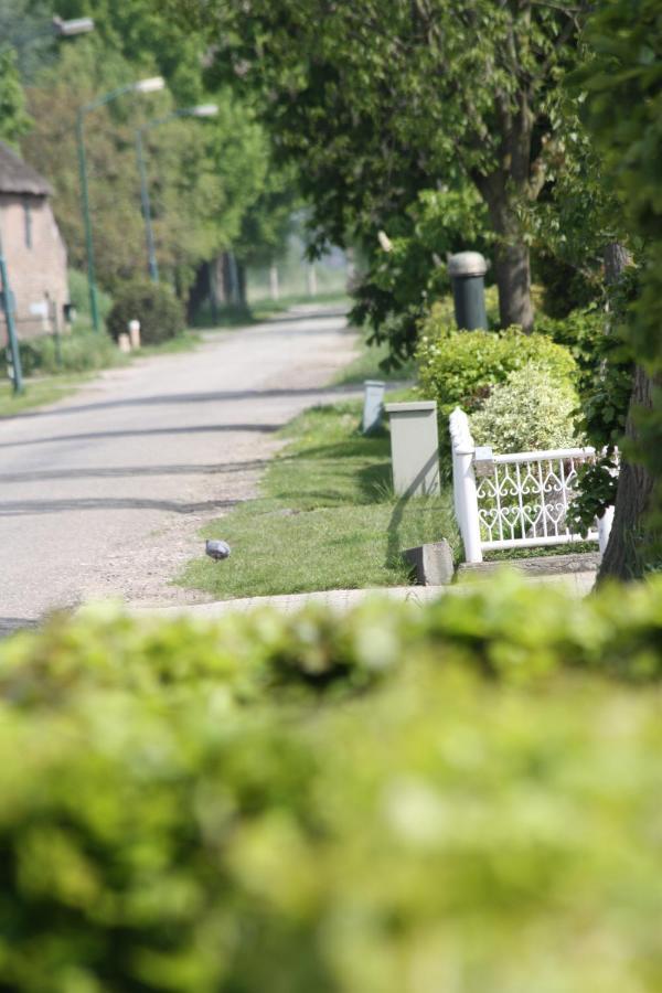Logerenbijonsz Panzió Berghem Kültér fotó